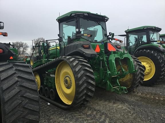 Image of John Deere 8RT 370 equipment image 2
