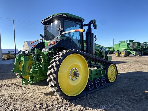 Image of John Deere 8RT 370 equipment image 3