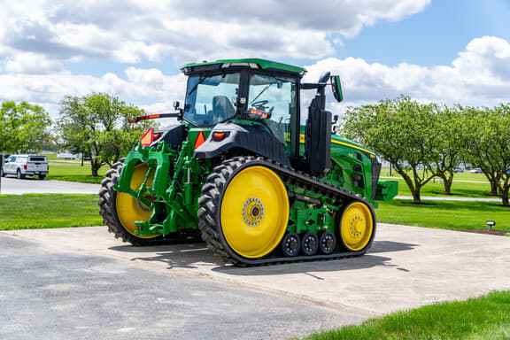 Image of John Deere 8RT 370 equipment image 4