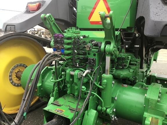 Image of John Deere 8RT 370 equipment image 3