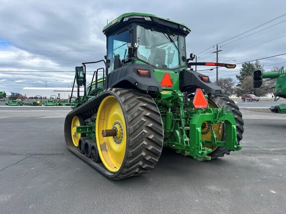 Image of John Deere 8RT 370 equipment image 2