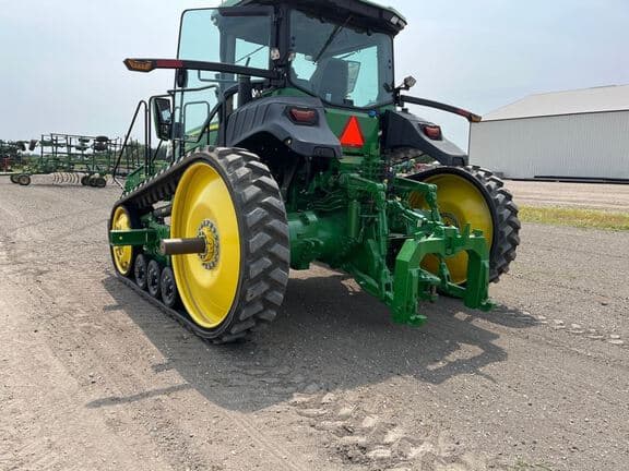 Image of John Deere 8RT 370 equipment image 2
