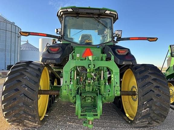 Image of John Deere 8RT 370 equipment image 3