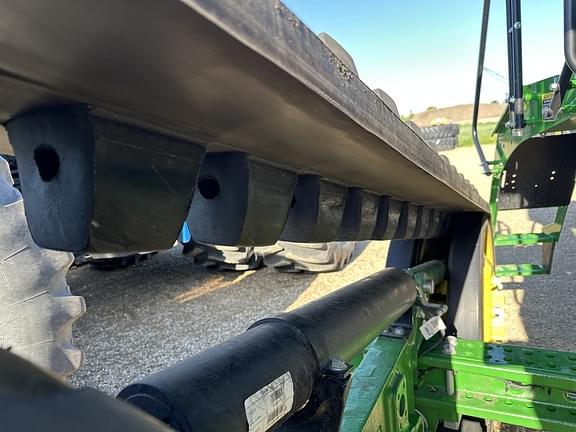 Image of John Deere 8RT 410 equipment image 4