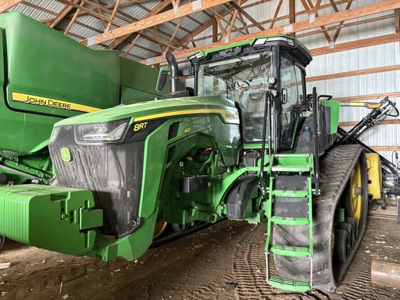 Image of John Deere 8RT 410 equipment image 4
