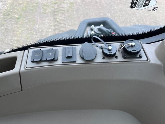 2024 John Deere 8RT 410 Equipment Image0