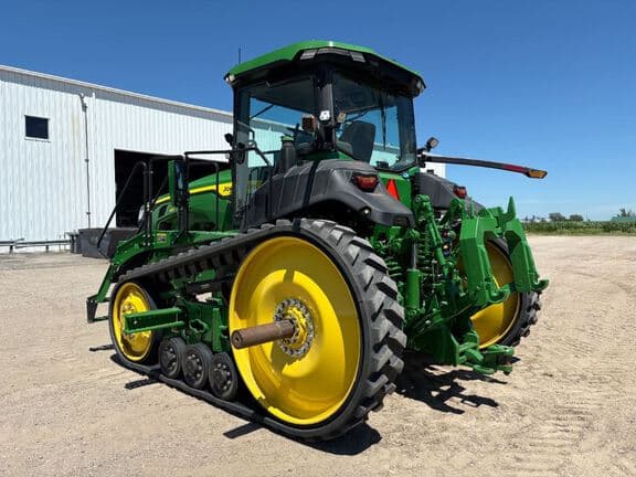 Image of John Deere 8RT 410 equipment image 2