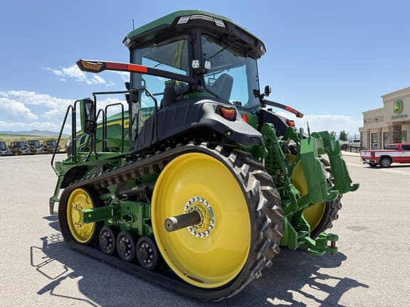 Image of John Deere 8RT 410 equipment image 2