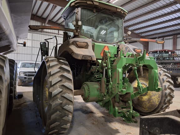 Image of John Deere 8RT 410 equipment image 4