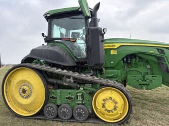 Image of John Deere 8RT 410 equipment image 2