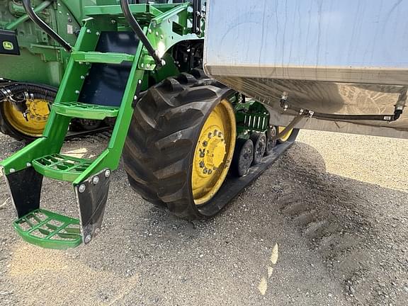 Image of John Deere 8RT 410 equipment image 4