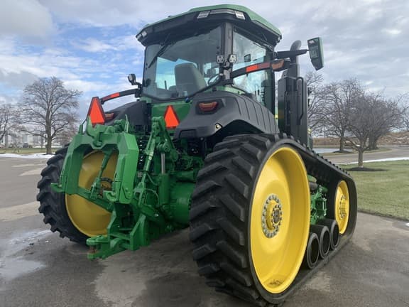 Image of John Deere 8RT 410 equipment image 4
