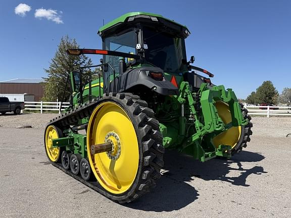 Image of John Deere 8RT 410 equipment image 2