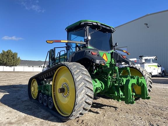 Image of John Deere 8RT 410 equipment image 2