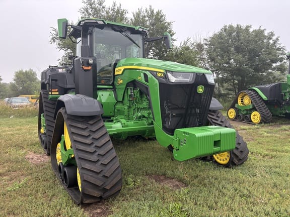 2024 John Deere 8RX 370 Equipment Image0