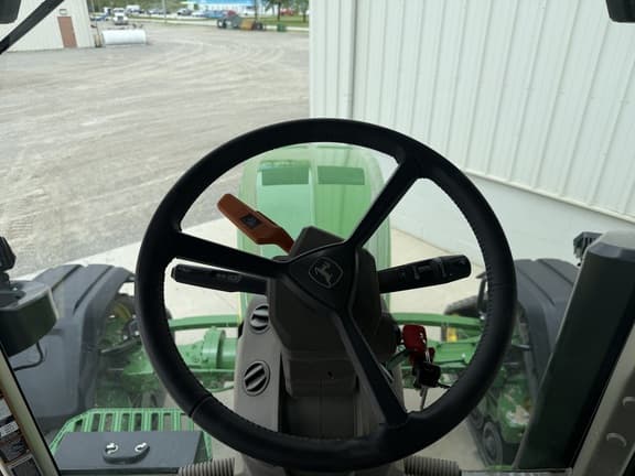 Image of John Deere 8RX 370 equipment image 4