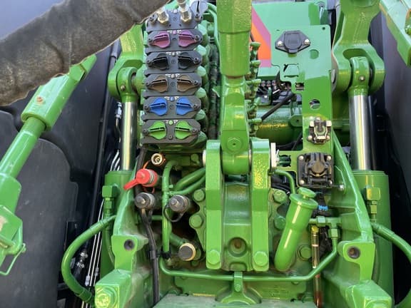 Image of John Deere 8RX 370 equipment image 2