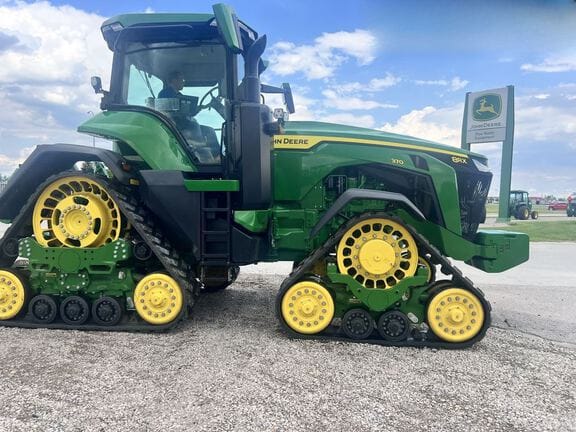 2024 John Deere 8RX 370 Equipment Image0