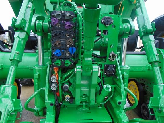 Image of John Deere 8RX 410 equipment image 4