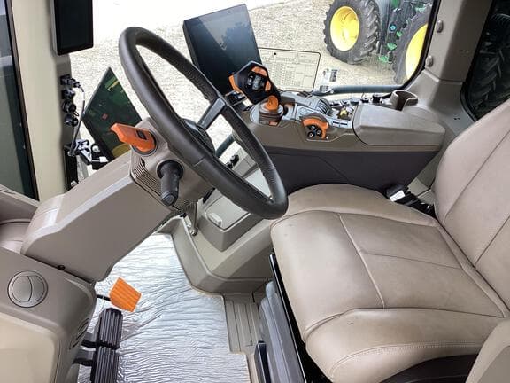 Image of John Deere 8RX 410 equipment image 2