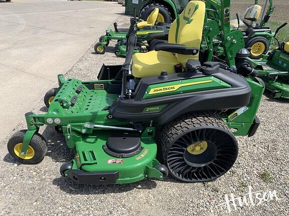 Image of John Deere 950R equipment image 1