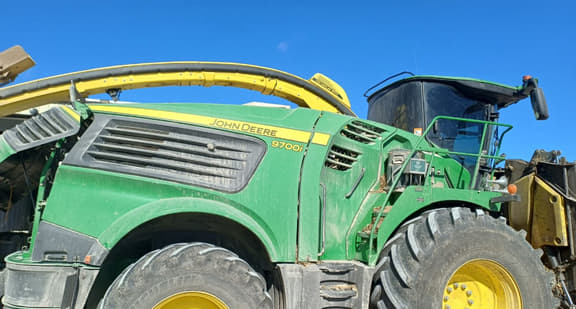 Image of John Deere 9700 equipment image 4