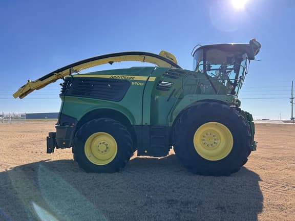 Image of John Deere 9700 equipment image 3
