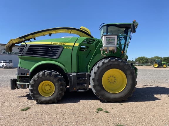 Image of John Deere 9700 equipment image 3