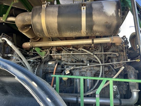 Image of John Deere 9700 equipment image 4