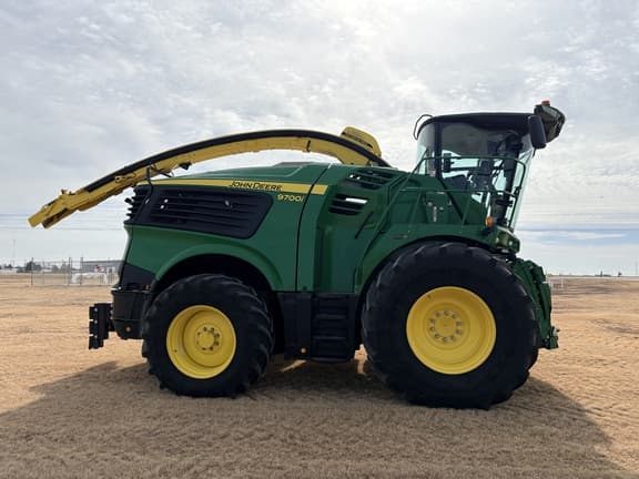 Image of John Deere 9700 equipment image 4