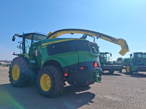 Image of John Deere 9700 equipment image 2