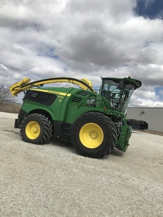 Image of John Deere 9700 equipment image 2