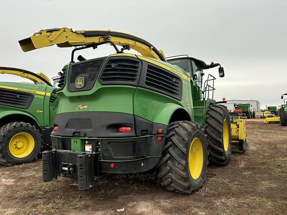 Image of John Deere 9700 equipment image 2