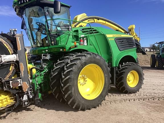 Image of John Deere 9700 equipment image 3