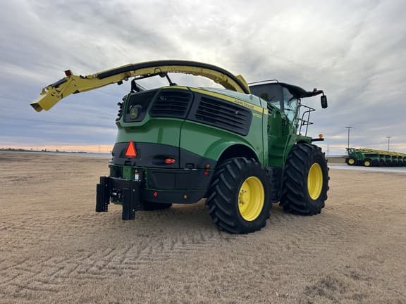 Image of John Deere 9700 equipment image 2