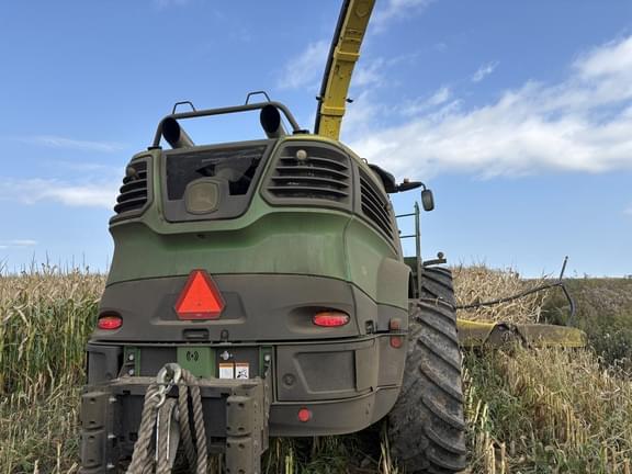 Image of John Deere 9900 equipment image 1