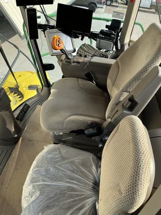 Image of John Deere 9900i equipment image 4