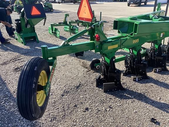 Image of John Deere 995 equipment image 4