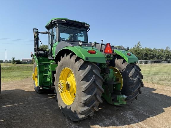 Image of John Deere 9R 390 equipment image 2