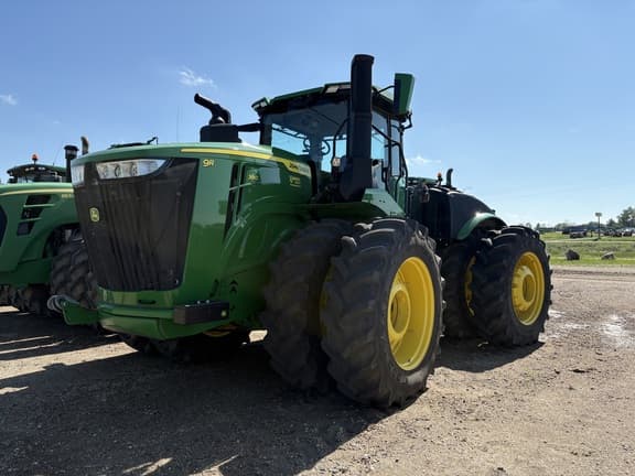 Image of John Deere 9R 390 equipment image 1