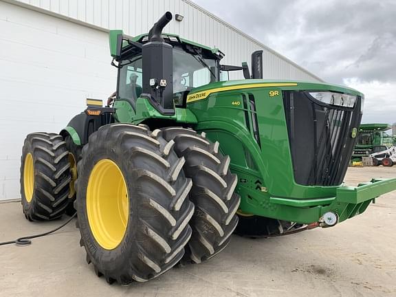 Image of John Deere 9R 440 equipment image 1