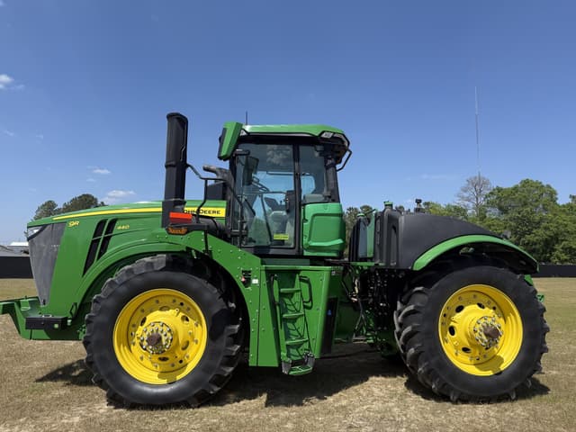 Image of John Deere 9R 440 equipment image 1