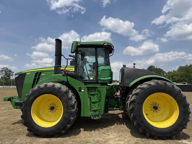 Image of John Deere 9R 440 equipment image 1