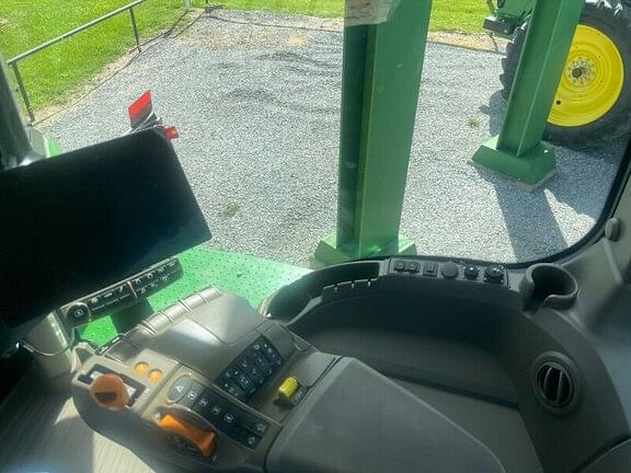 Image of John Deere 9R 440 equipment image 4
