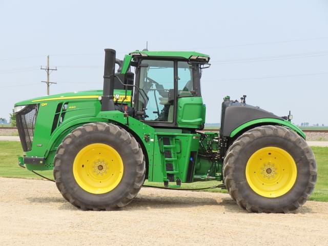 Image of John Deere 9R 440 equipment image 1