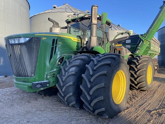 Image of John Deere 9R 440 equipment image 1