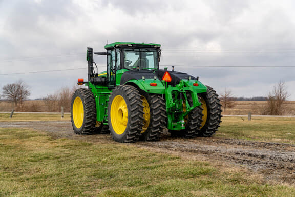 Image of John Deere 9R 440 equipment image 2