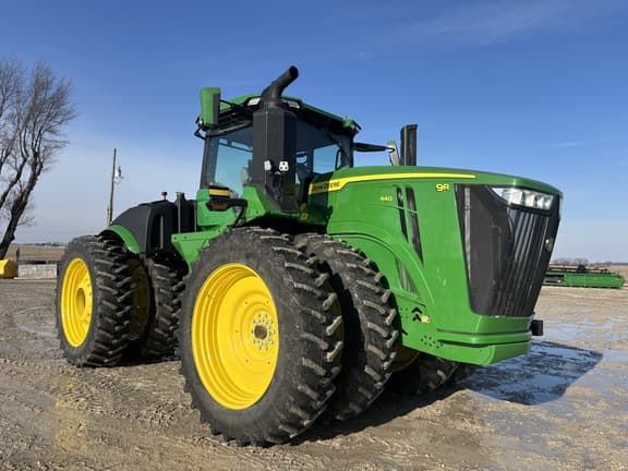 Image of John Deere 9R 440 equipment image 1