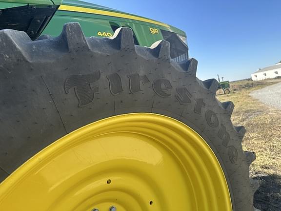 Image of John Deere 9R 440 equipment image 4