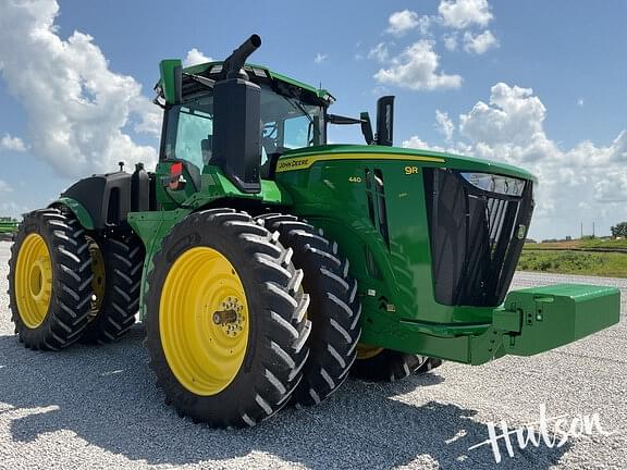 Image of John Deere 9R 440 equipment image 1
